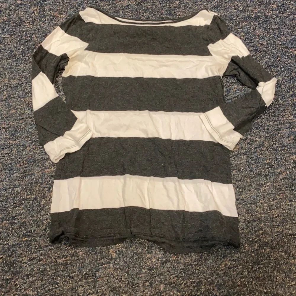 Old Navy Gray and white Striped Top sz. M